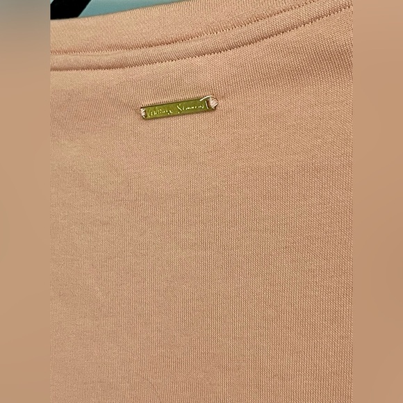 Whitney Simmons cropped pullover - Picture 2 of 4